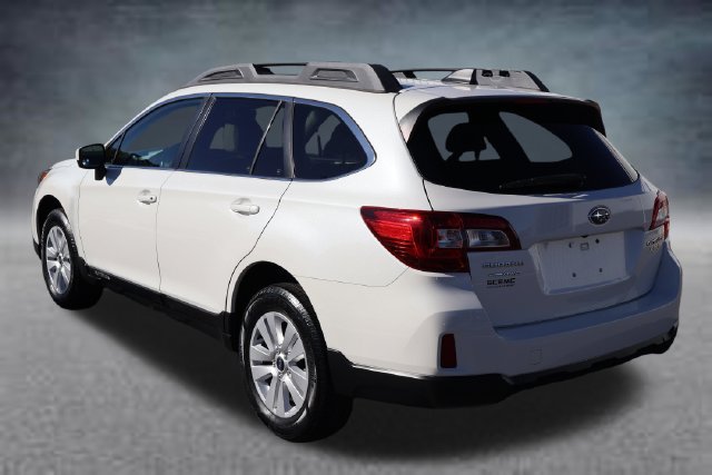 Used 2017 Subaru Outback 2.5i Premium AWD/4WD image 18