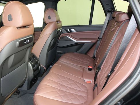 New 2026 BMW X5 xDrive50e image 21