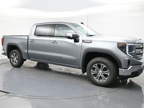 New 2026 GMC Sierra 1500 SLE image 5