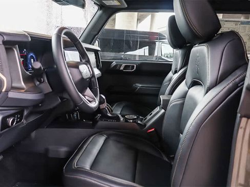 New 2025 Ford Bronco Badlands w/ Sasquatch Package image 18