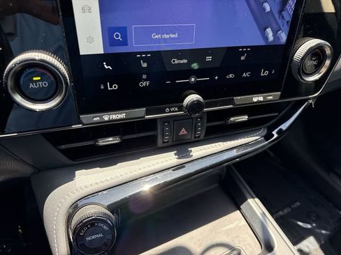 Certified 2024 Lexus NX 250 FWD w/ Towing Package (2000 Lbs) image 19