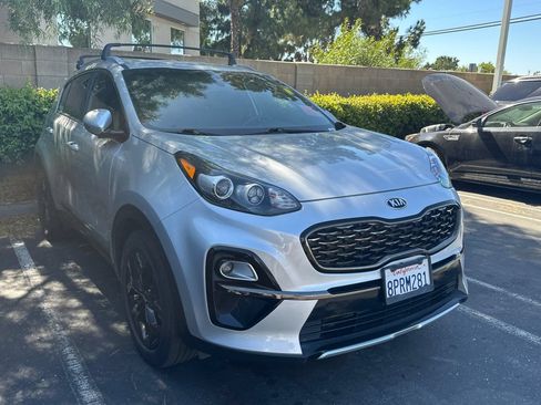 Used 2020 Kia Sportage S FWD image 2