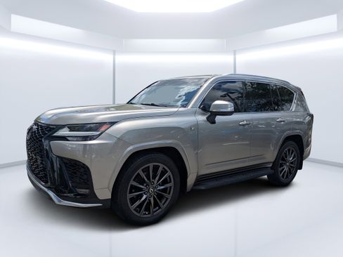 Used 2024 Lexus LX 600 F Sport AWD/4WD image 7