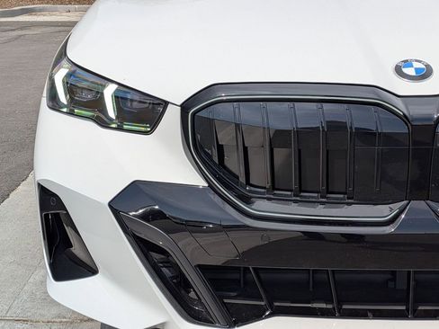 Certified 2026 BMW 530i w/ M Sport Package RWD image 18