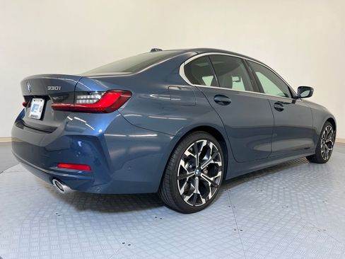 Used 2025 BMW 330i Sedan image 9