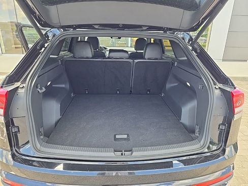 Used 2024 Volkswagen Atlas Cross Sport SE AWD/4WD image 18