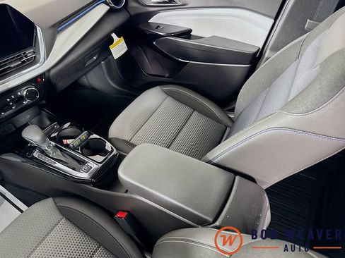 New 2026 Chevrolet Trax LT w/ Driver Confidence Package FWD image 28