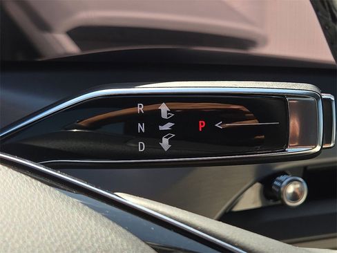 New 2026 Cadillac Vistiq Luxury w/ LPO, Floor Liner Package image 28