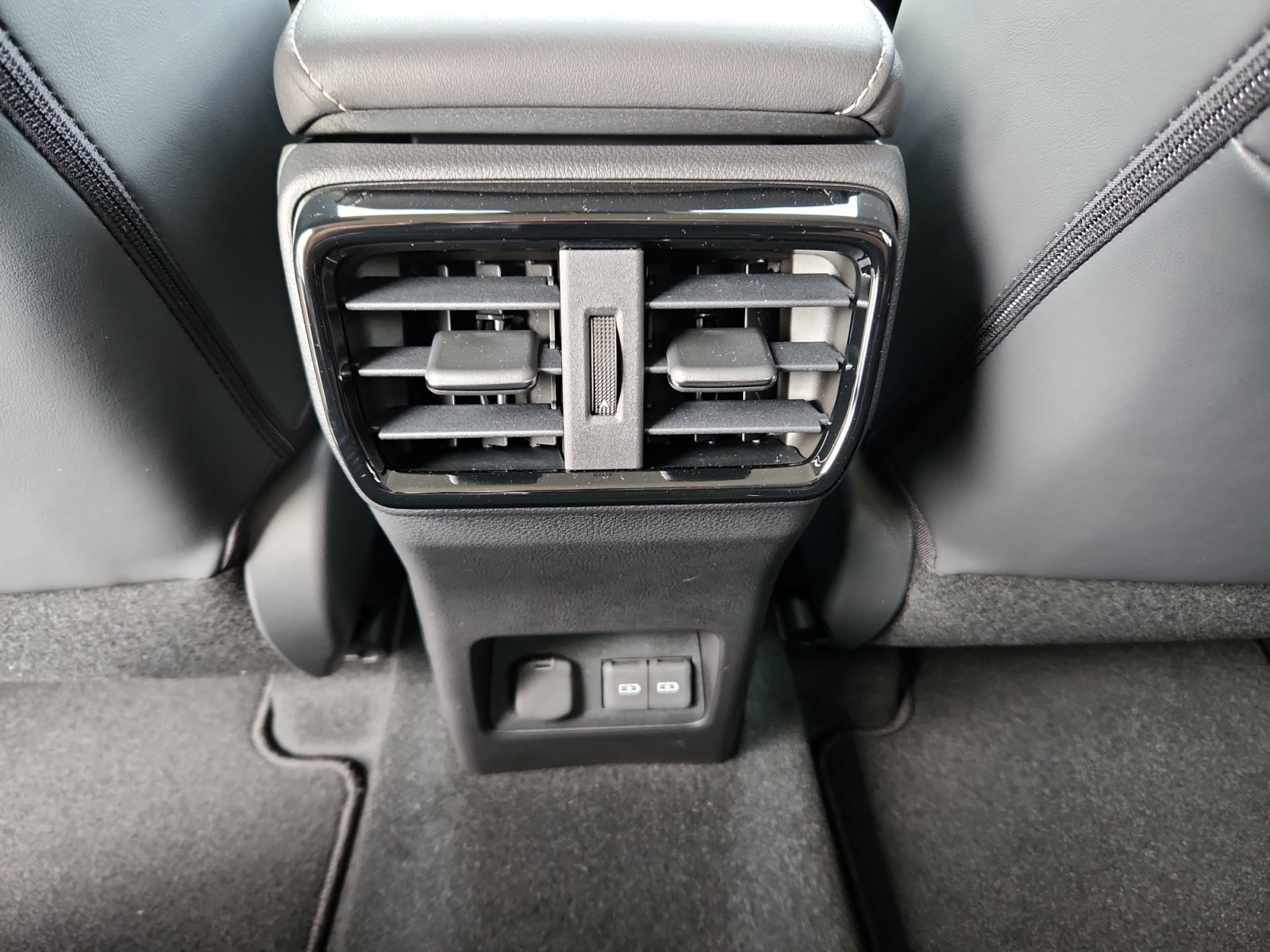 New 2026 Lexus NX 350 AWD image 18