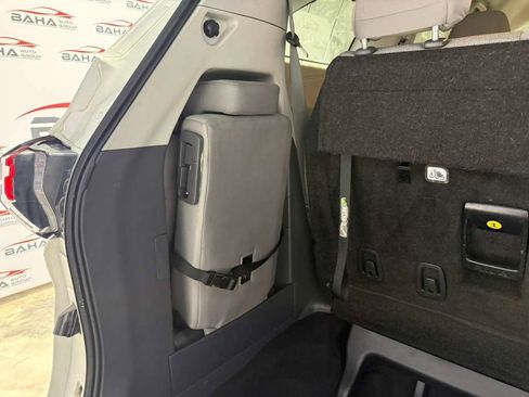 Used 2024 Toyota Sienna LE image 50