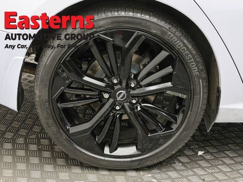 Used 2023 Nissan Altima 2.5 SR w/ SR Premium Package FWD image 30