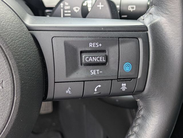 Used 2025 Nissan Pathfinder SV AWD/4WD image 19
