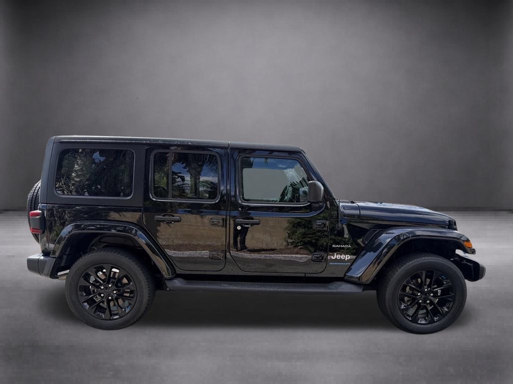 Used 2023 Jeep Wrangler Unlimited Sahara w/ Cold Weather Group AWD/4WD image 20