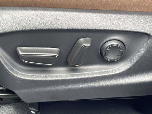 New 2026 Toyota Corolla Cross XLE image 30