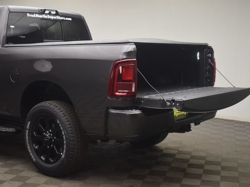 New 2026 RAM 2500 Laramie AWD/4WD image 16