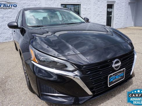 Used 2025 Nissan Altima 2.5 SV FWD image 7