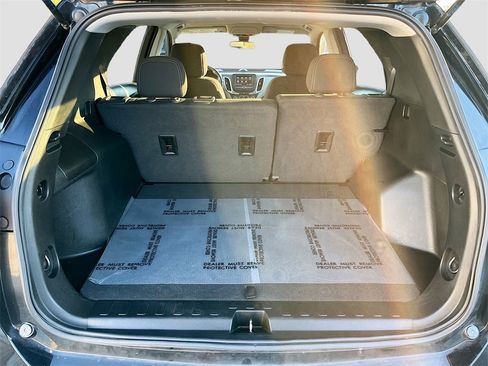 Used 2021 Chevrolet Equinox LS w/ LPO, Blackout Package image 23