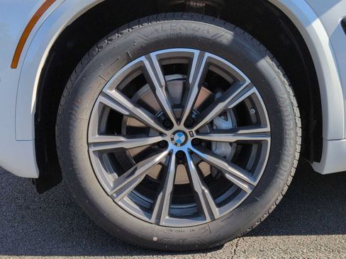 Used 2026 BMW X5 xDrive40i w/ M Sport Package AWD/4WD image 14