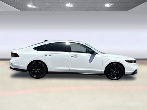 Certified 2025 Honda Accord SE image 8