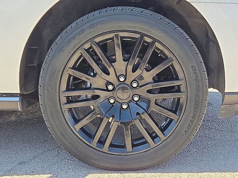 Used 2023 Ford Expedition Max Limited AWD/4WD image 7