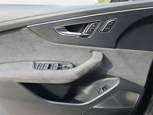 Used 2025 Audi RS Q8 performance image 23