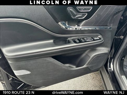Used 2022 Lincoln Corsair Reserve w/ Equipment Group 201A AWD/4WD image 13