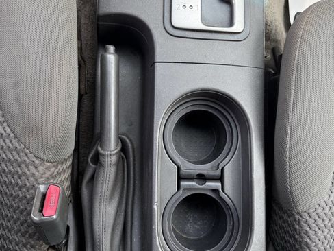 Used 2005 Nissan Frontier SE w/ (P01) Power Pkg image 27