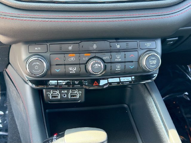 New 2026 Dodge Durango GT w/ Blacktop Package AWD/4WD image 16