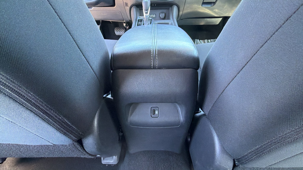 Used 2023 Nissan Sentra SV FWD image 25