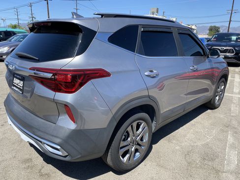 Used 2023 Kia Seltos S FWD image 11
