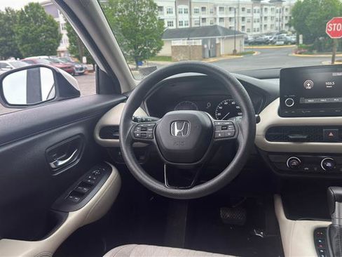 Used 2023 Honda HR-V LX image 25
