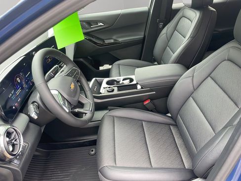 New 2026 Chevrolet Equinox LT w/ Convenience Package II image 11