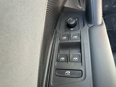 Used 2025 Volkswagen Tiguan SE R-Line AWD/4WD image 27