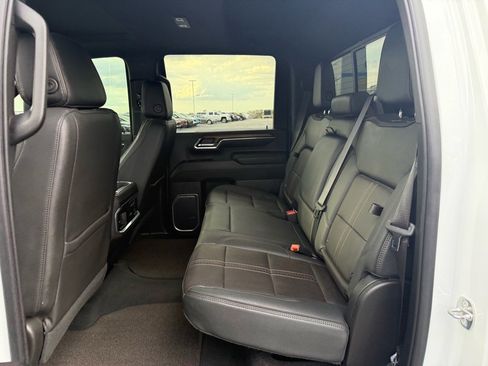 Used 2024 Chevrolet Silverado 2500 High Country w/ High Country Premium Package image 18