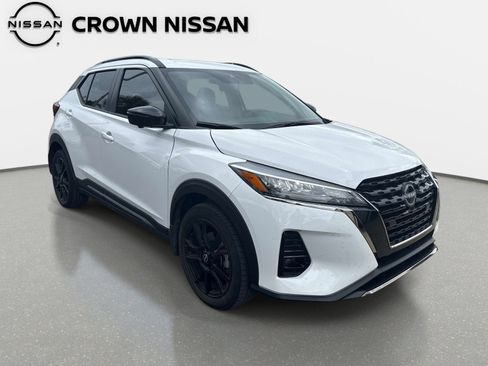 Certified 2024 Nissan Kicks SR FWD image 11