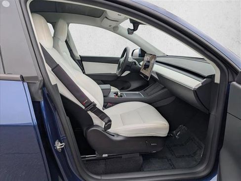 Used 2022 Tesla Model Y Performance AWD/4WD image 19