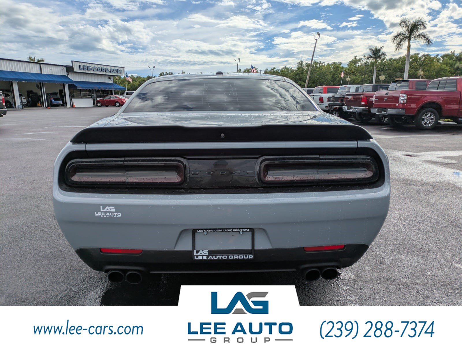 Used 2021 Dodge Challenger SXT w/ Driver Convenience Group RWD image 4