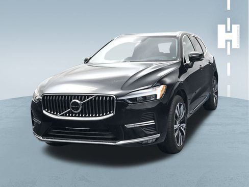 Used 2023 Volvo XC60 B5 Ultimate image 2