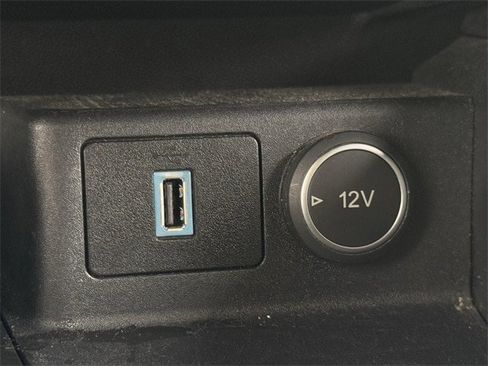 Used 2020 Ford Escape Titanium image 22