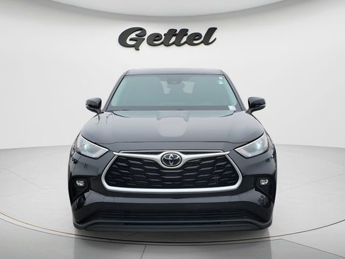 Used 2023 Toyota Highlander LE image 8