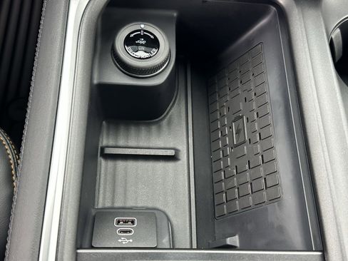 New 2025 Ford Expedition Tremor image 30