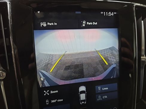 Used 2019 Volvo S60 T8 Inscription image 19