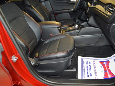 Certified 2024 Ford Escape ST-Line w/ Tech Pack #1 image 11