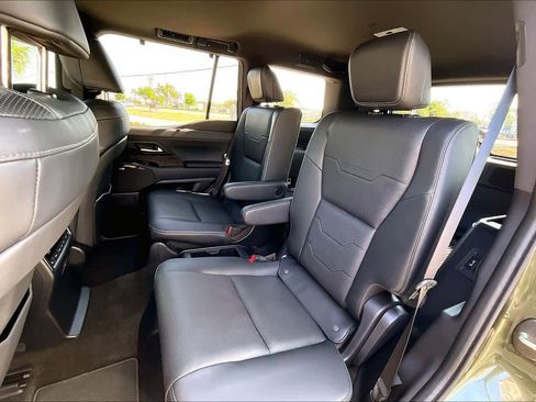 Used 2025 Lexus GX 550 w/ Accessory Package (Z1) image 21