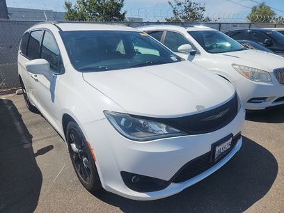 Used 2019 Chrysler Pacifica Touring-L w/ S Appearance Package
