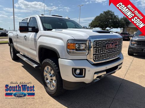 Used 2018 GMC Sierra 2500 Denali w/ Duramax Plus Package AWD/4WD image 1