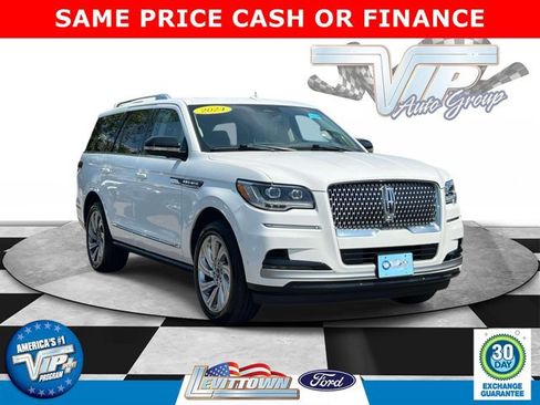 Used 2024 Lincoln Navigator Premiere AWD/4WD image 1