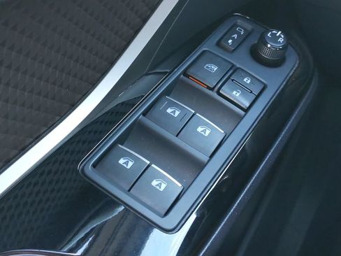 Used 2019 Toyota C-HR Limited FWD image 23