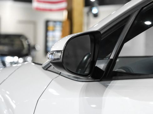 Used 2021 Toyota C-HR XLE image 37