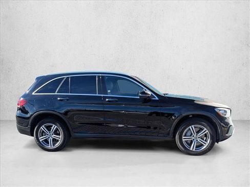 Used 2021 Mercedes-Benz GLC 300 image 4